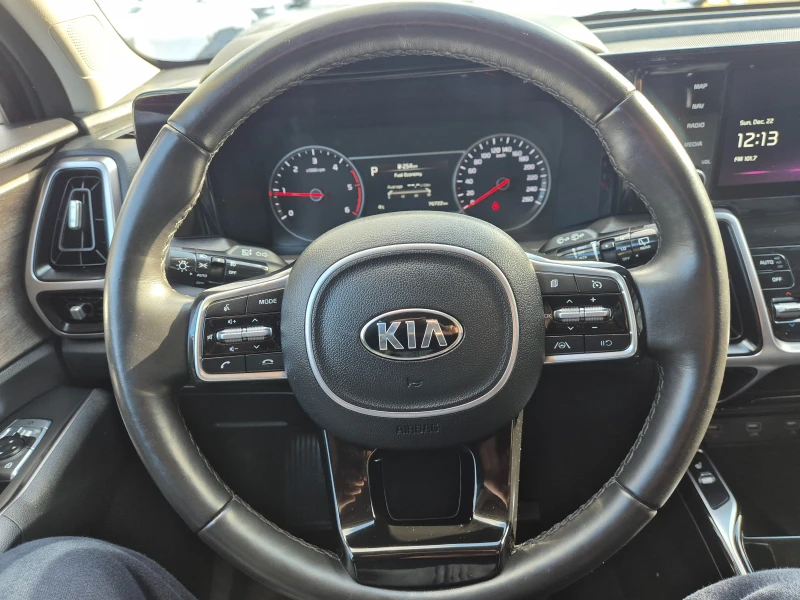 Kia Sorento 2.2 CRDI 4X4, снимка 10 - Автомобили и джипове - 48440571