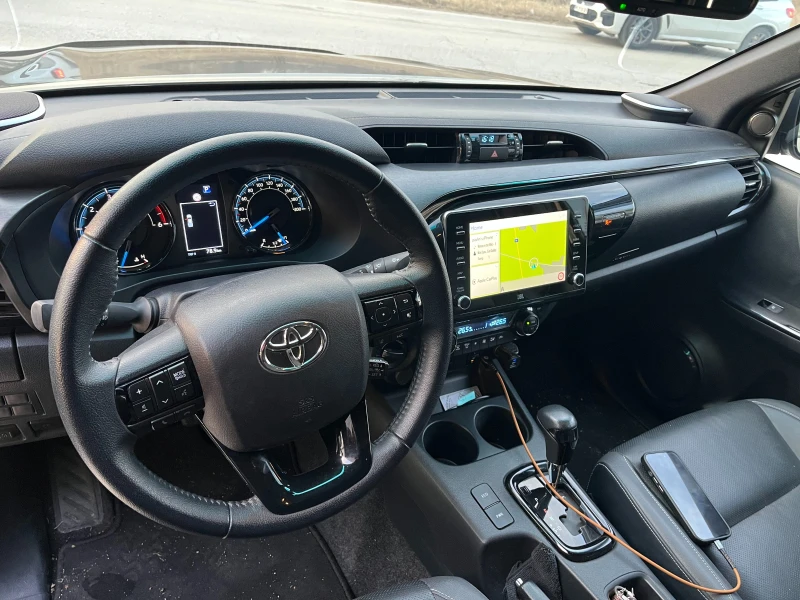 Toyota Hilux INVINCIBLE, снимка 8 - Автомобили и джипове - 48471072