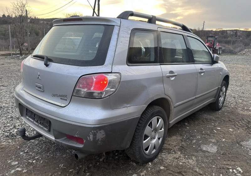 Mitsubishi Outlander 2.0 136к.с., снимка 4 - Автомобили и джипове - 49456084