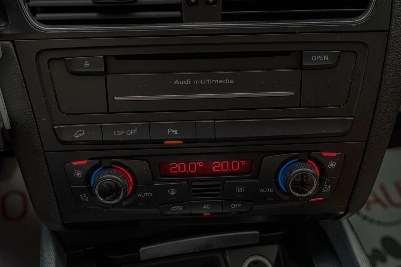 Audi Q5 3.0TDI/Xenon/Navi/PDC/F1, снимка 11 - Автомобили и джипове - 50985470