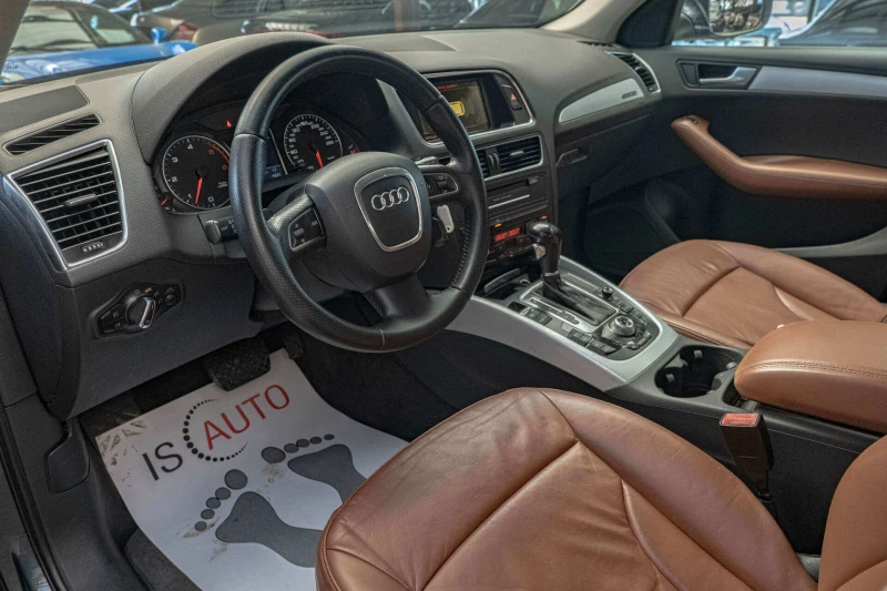 Audi Q5 3.0TDI/Xenon/Navi/PDC/F1, снимка 7 - Автомобили и джипове - 50985470