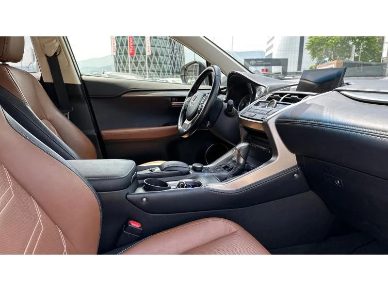 Lexus NX HSD 4WD Executive, снимка 6 - Автомобили и джипове - 49387076