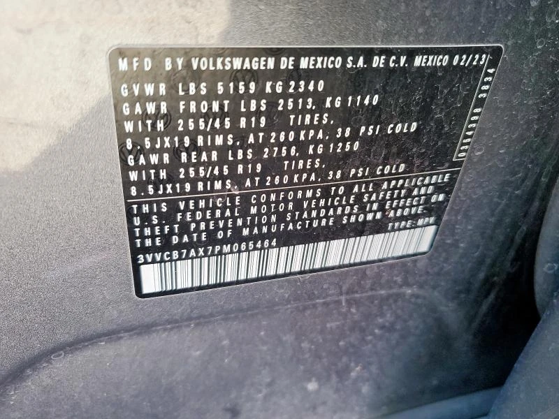 VW Tiguan 2.0L 4 Front-wheel Drive - изображение 6