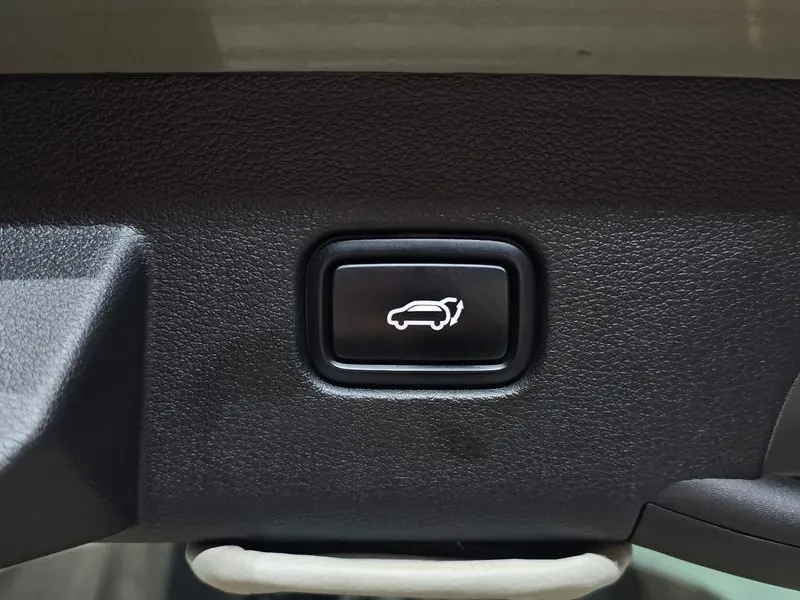Kia Sportage LPG 2.0 2WD, снимка 17 - Автомобили и джипове - 56730291