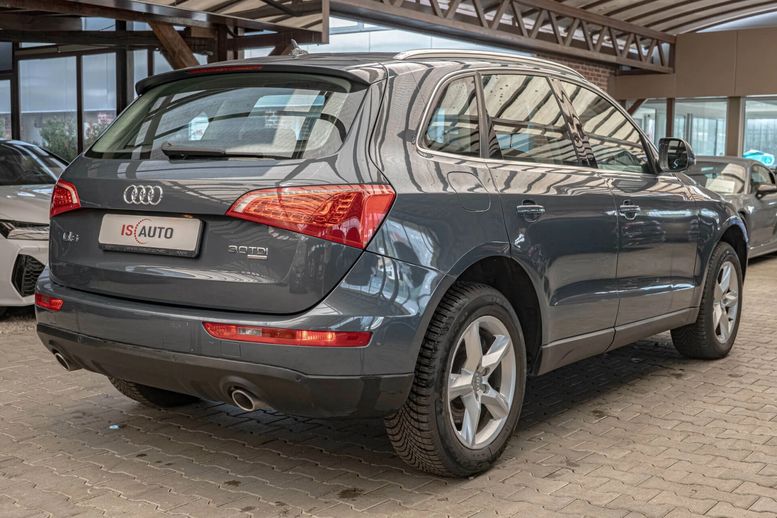 Audi Q5 3.0TDI/Xenon/Navi/PDC/F1 - изображение 5
