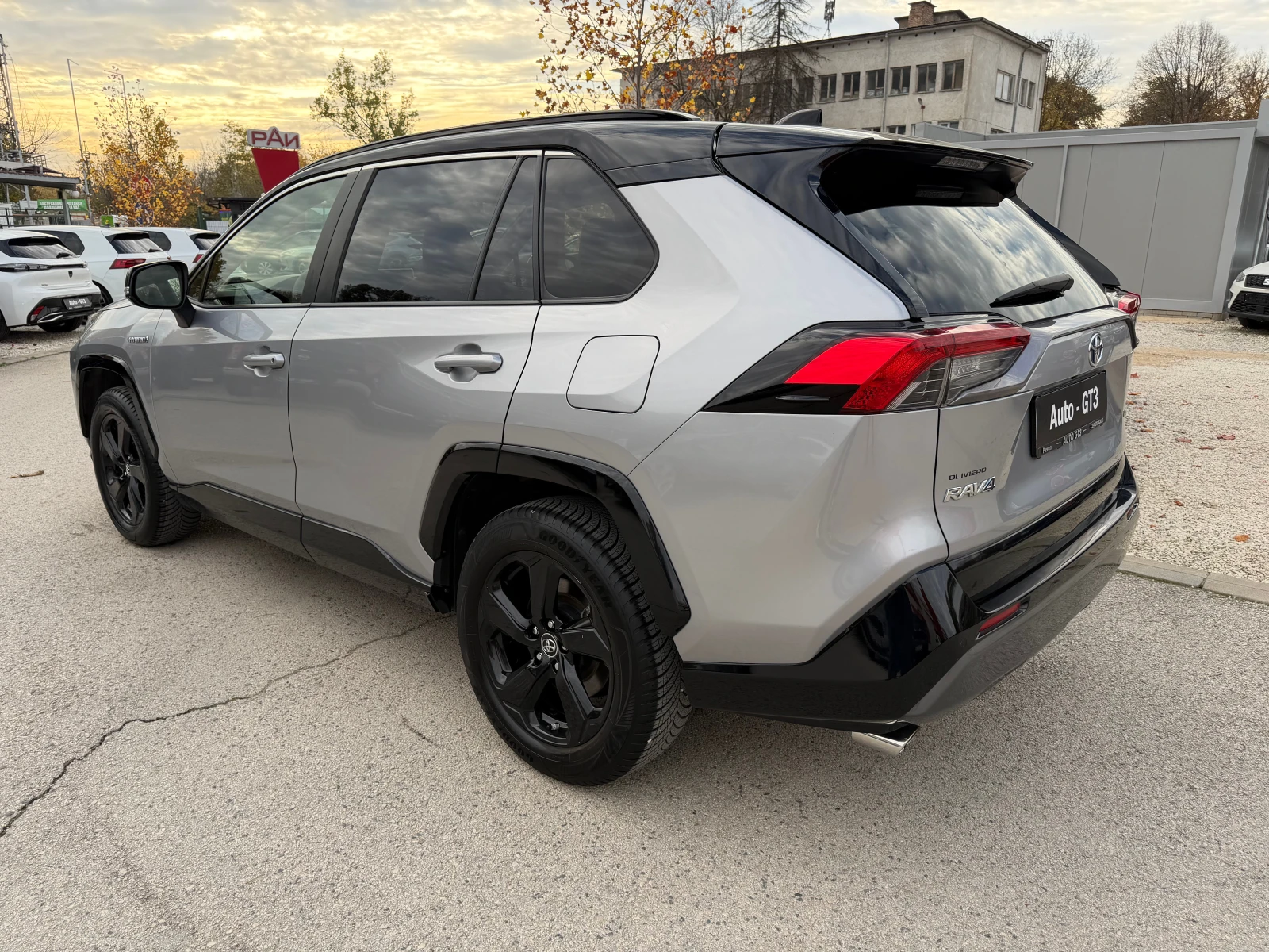 Toyota Rav4 2.5h 218к.с Luxury Гаранция  - изображение 6