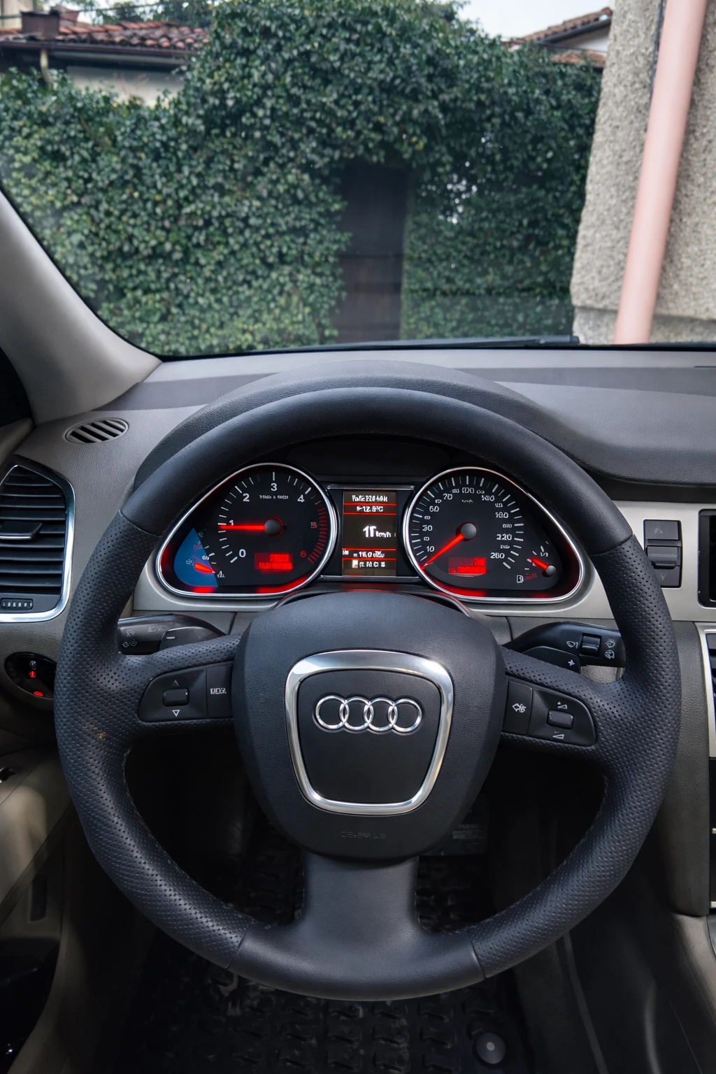 Audi Q7 Quattro - изображение 10