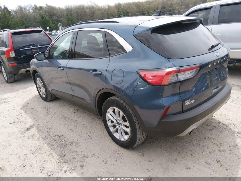 Ford Escape 1.5l Se, снимка 3 - Автомобили и джипове - 54860842