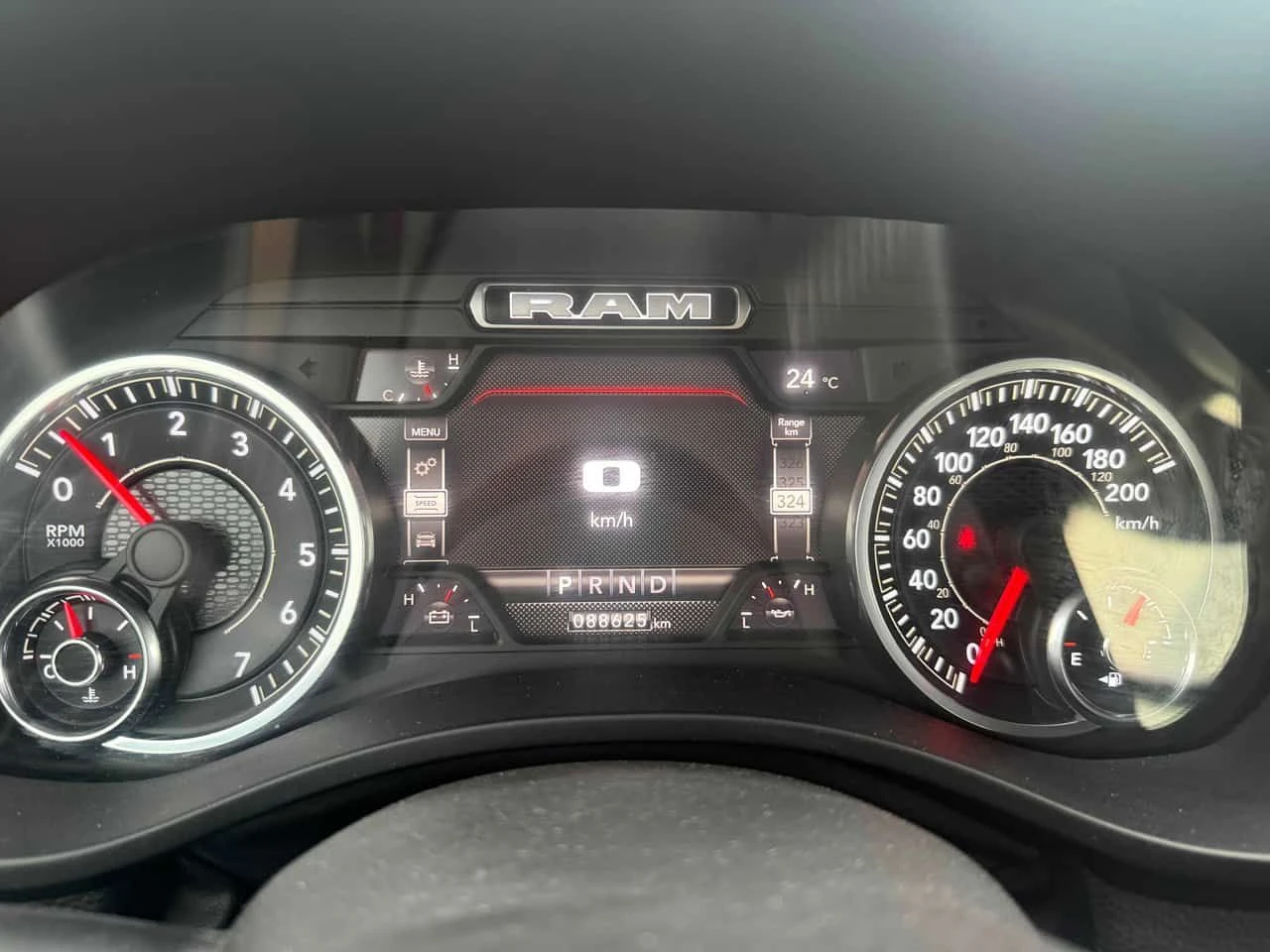 Dodge RAM 1500 Sport | Alpine sound | Heated & cooled seats, снимка 8 - Автомобили и джипове - 55514300