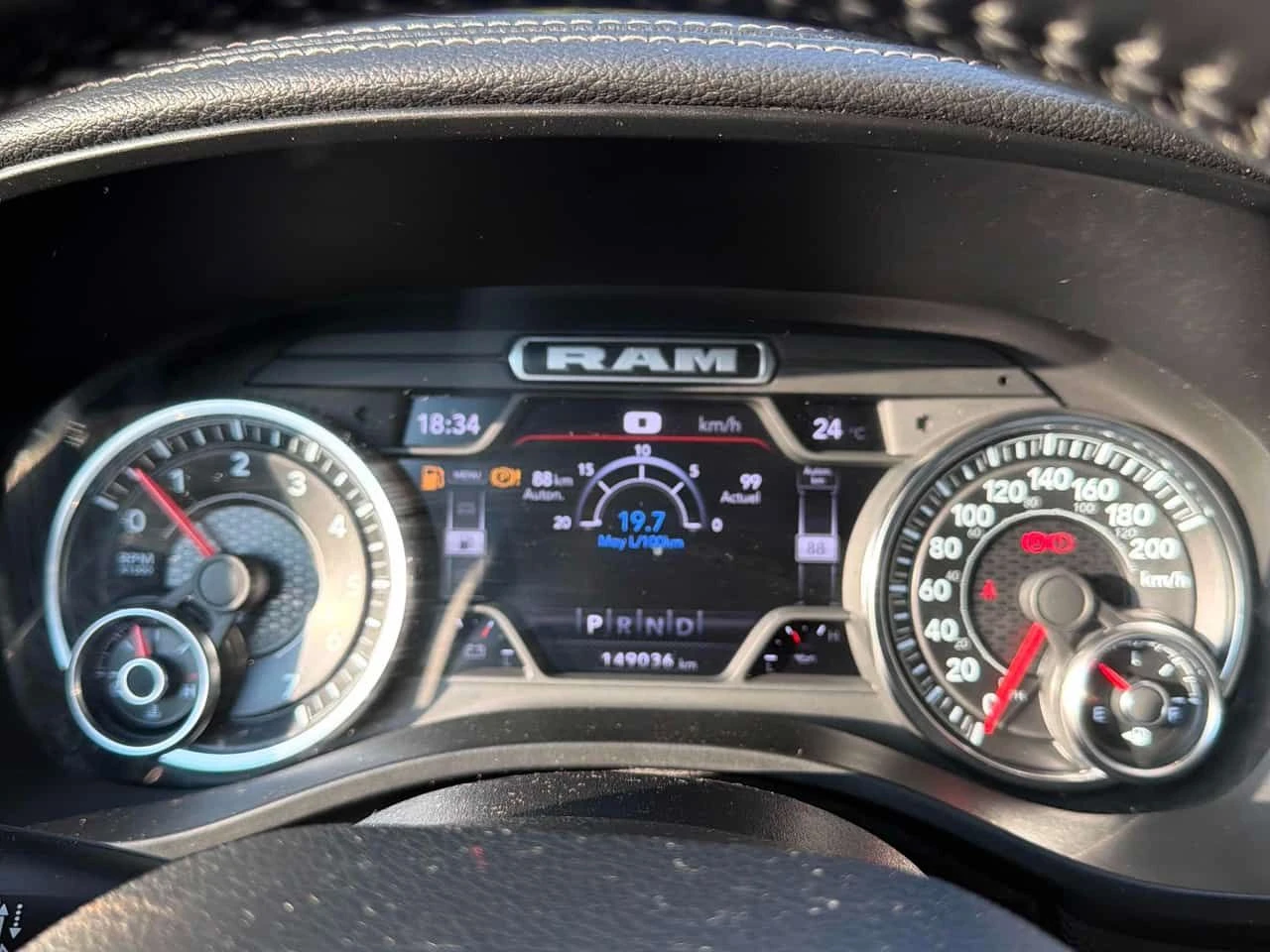 Dodge RAM 1500  Laramie / SPORT PCKG / CAMERA / CARFAX  , снимка 8 - Автомобили и джипове - 55670752
