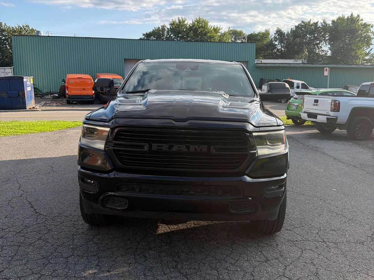 Dodge RAM 1500  Laramie / SPORT PCKG / CAMERA / CARFAX  , снимка 6 - Автомобили и джипове - 55670752
