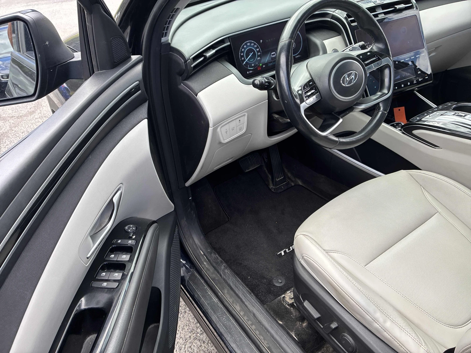 Hyundai Tucson, снимка 5 - Автомобили и джипове - 55703633