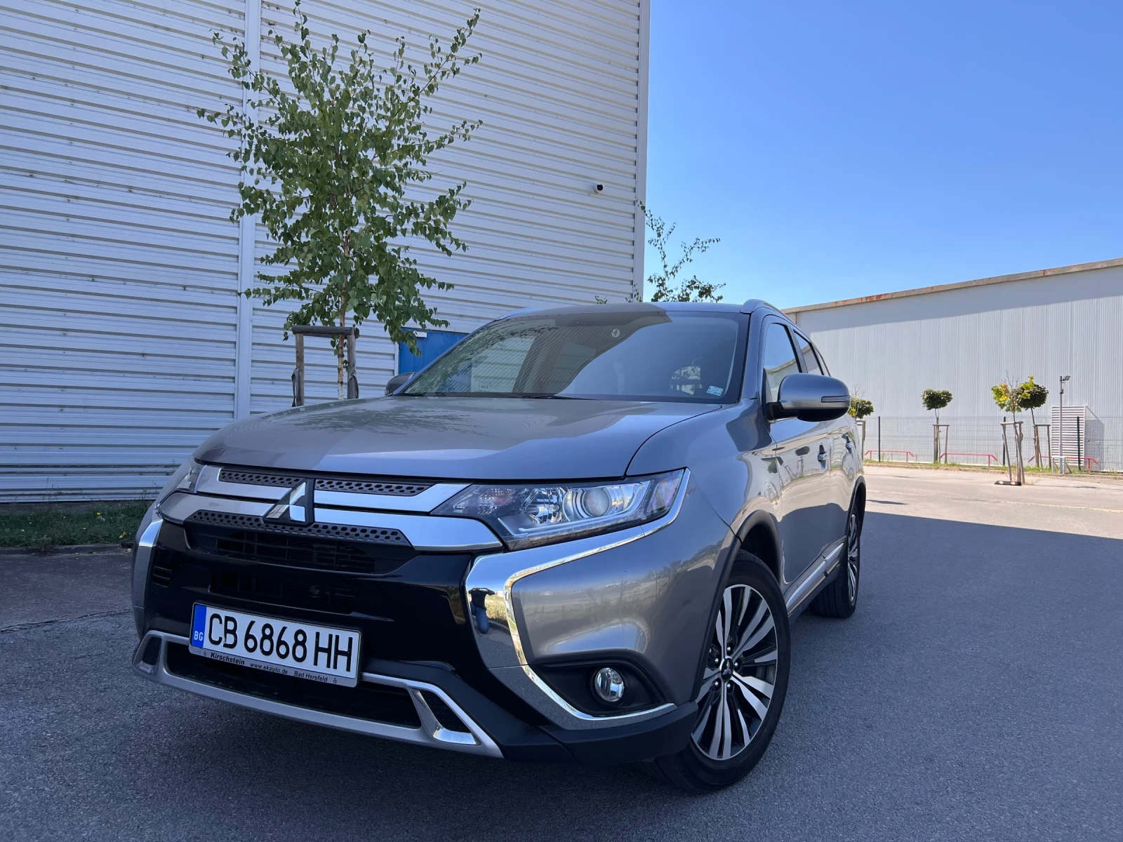 Mitsubishi Outlander