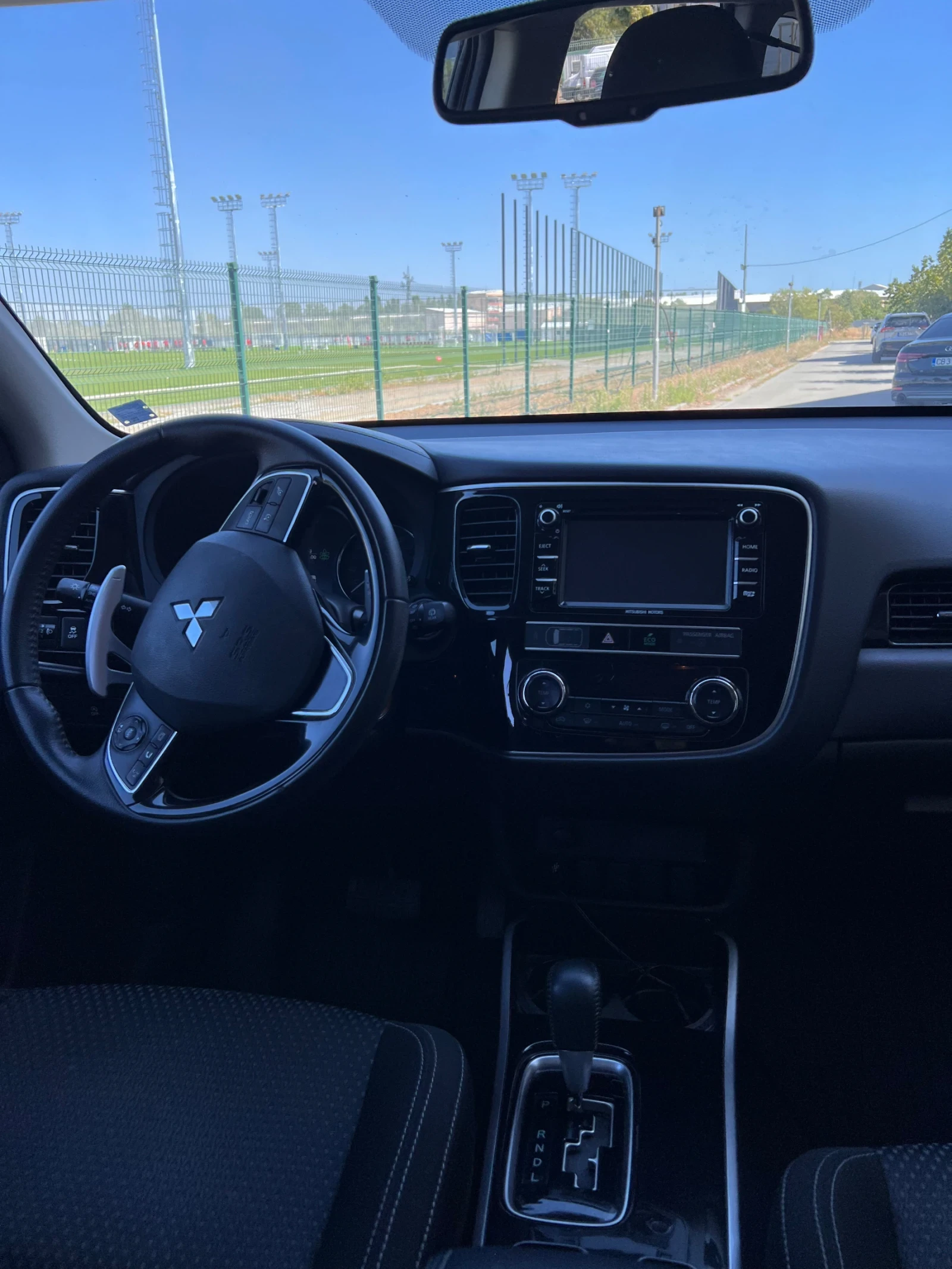 Mitsubishi Outlander, снимка 8 - Автомобили и джипове - 56016647