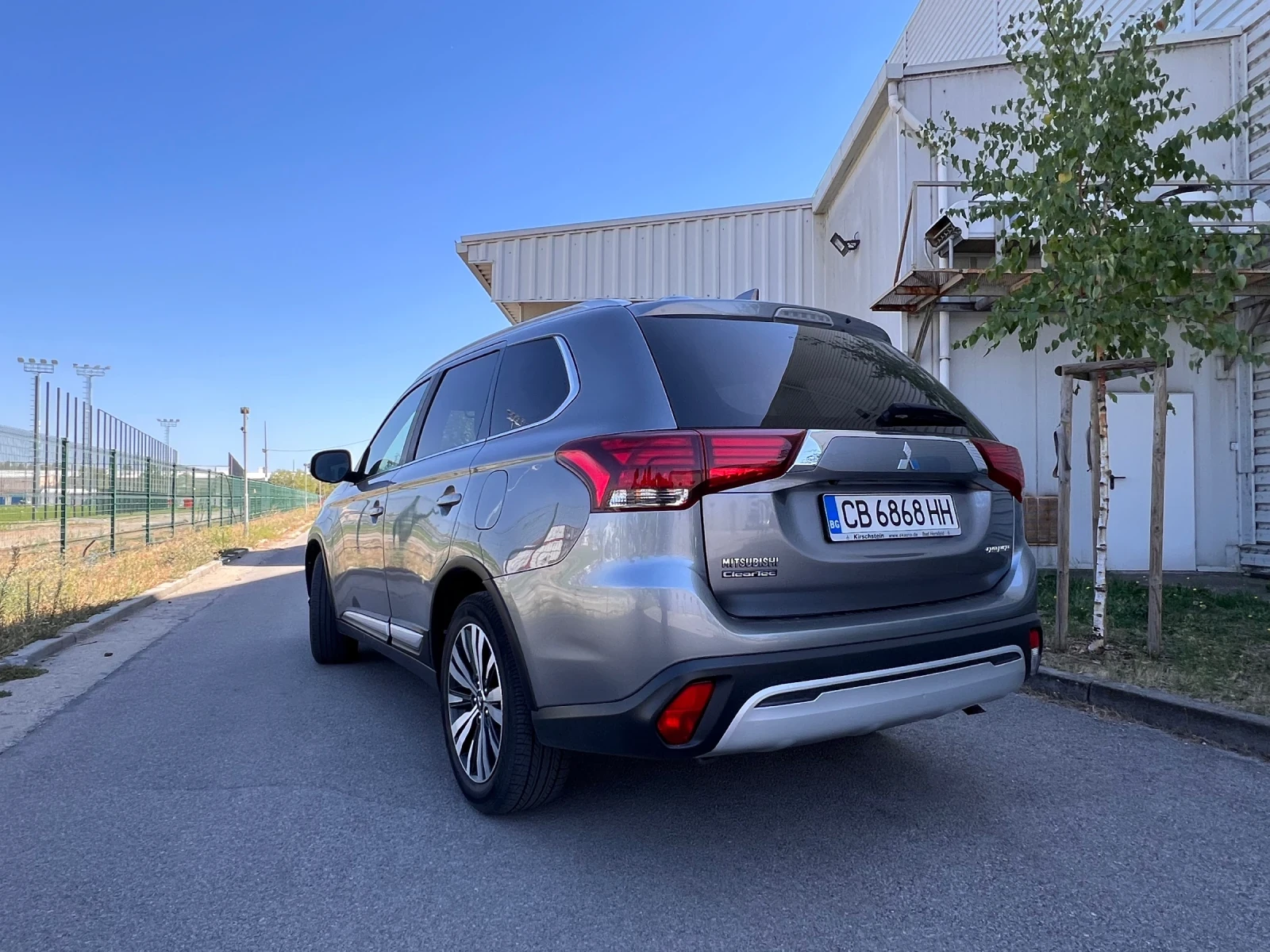 Mitsubishi Outlander, снимка 6 - Автомобили и джипове - 56016647