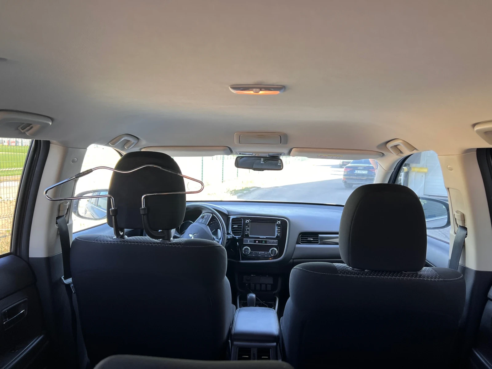 Mitsubishi Outlander, снимка 7 - Автомобили и джипове - 56016647