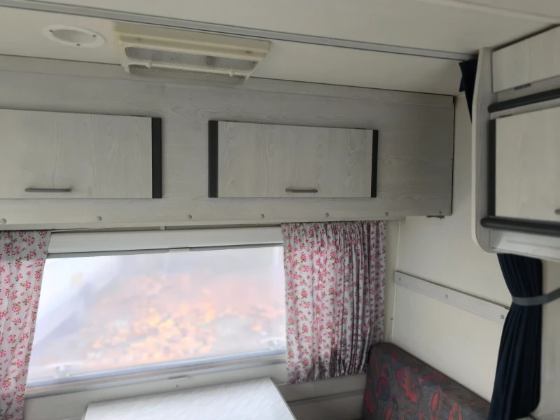 Каравана Chateau Cantara 330, снимка 16 - Каравани и кемпери - 52941788