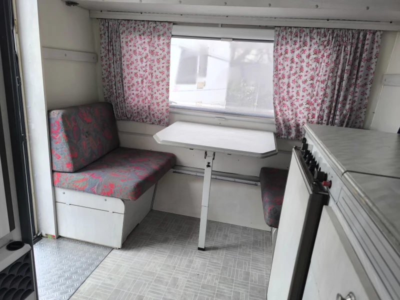 Каравана Chateau Cantara 330, снимка 11 - Каравани и кемпери - 52941788