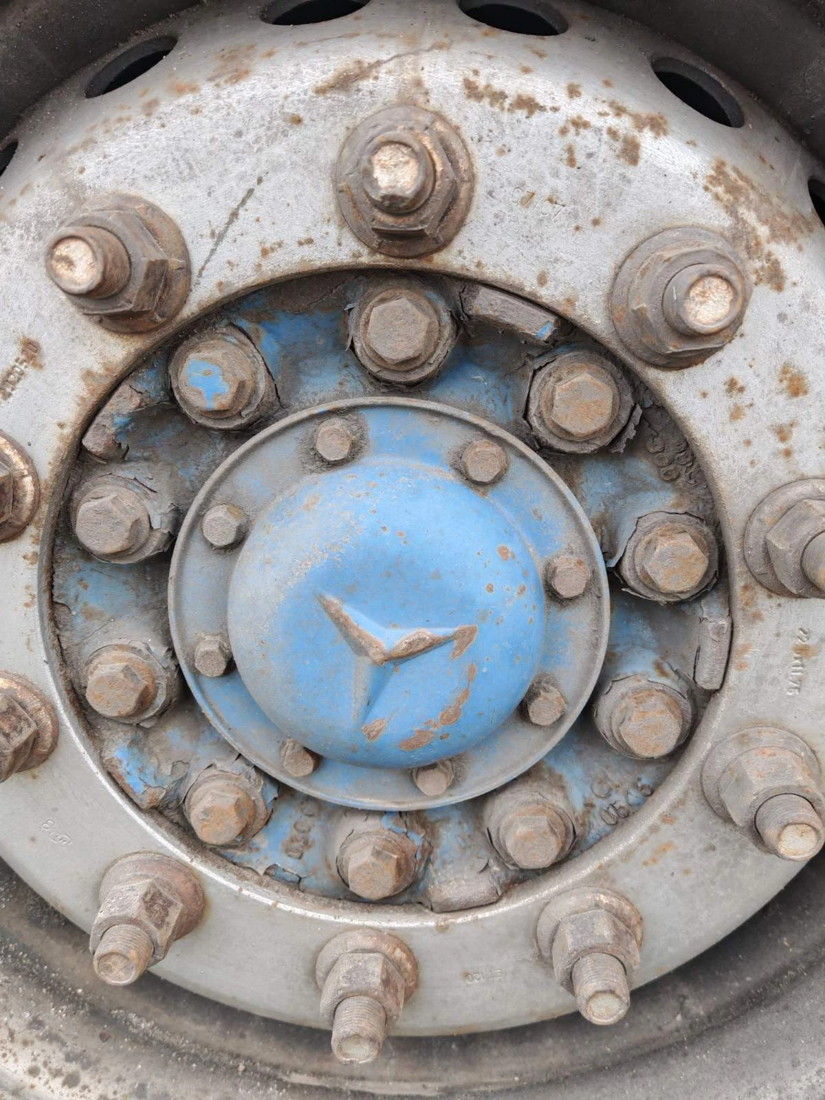  RENDERS | Mobile.bg   12