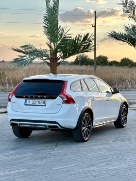 Volvo V60 Cross Country 2.0 D3 , снимка 5