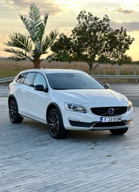 Volvo V60 Cross Country 2.0 D3 , снимка 2