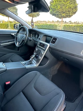 Volvo V60 Cross Country 2.0 D3 , снимка 8