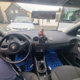 Seat Ibiza 1.2i, снимка 7 - Автомобили и джипове - 45498408