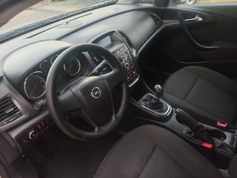 Opel Astra 1.7цдти 110к.с , снимка 11 - Автомобили и джипове - 45202657