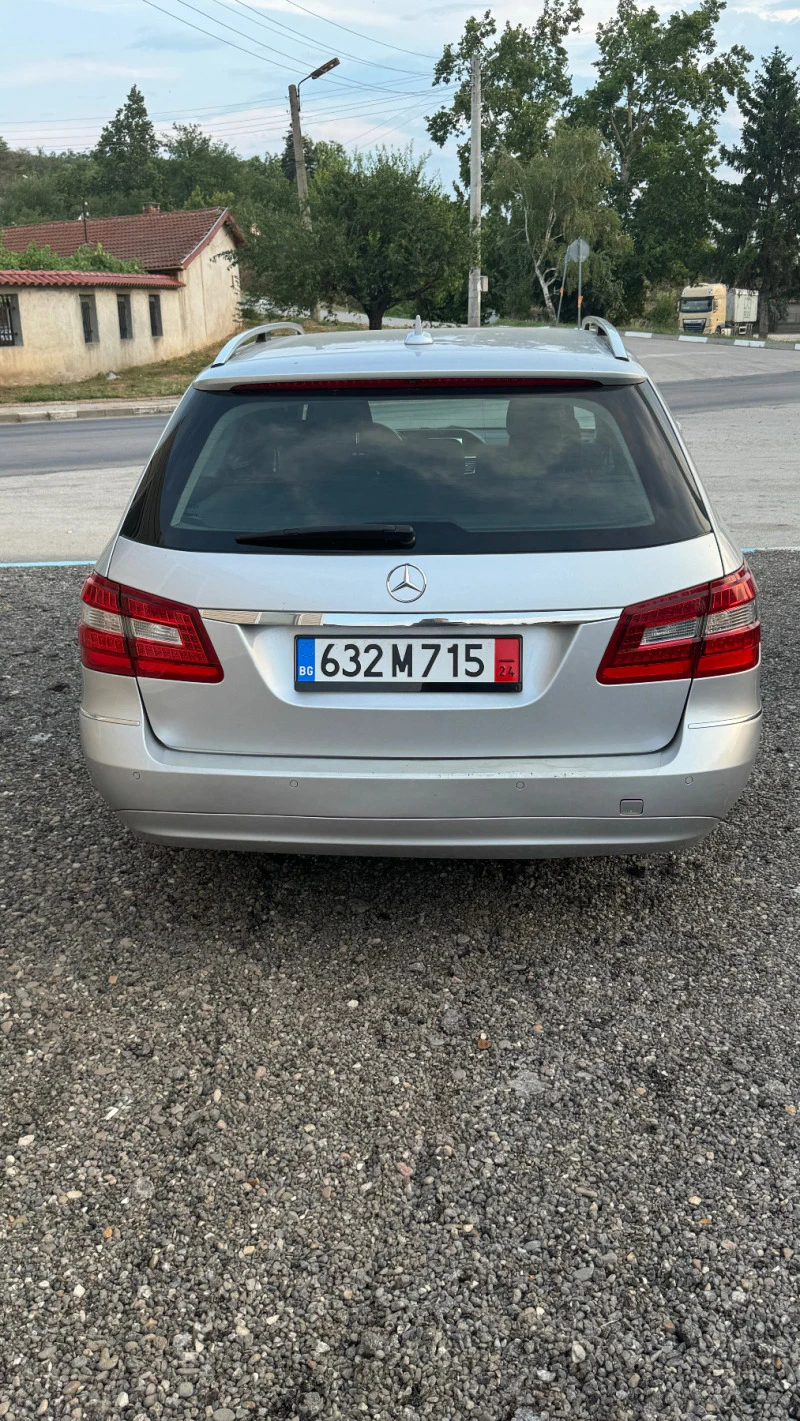 Mercedes-Benz E 220 220 CDI АВТОМАТИК, снимка 7 - Автомобили и джипове - 47289338