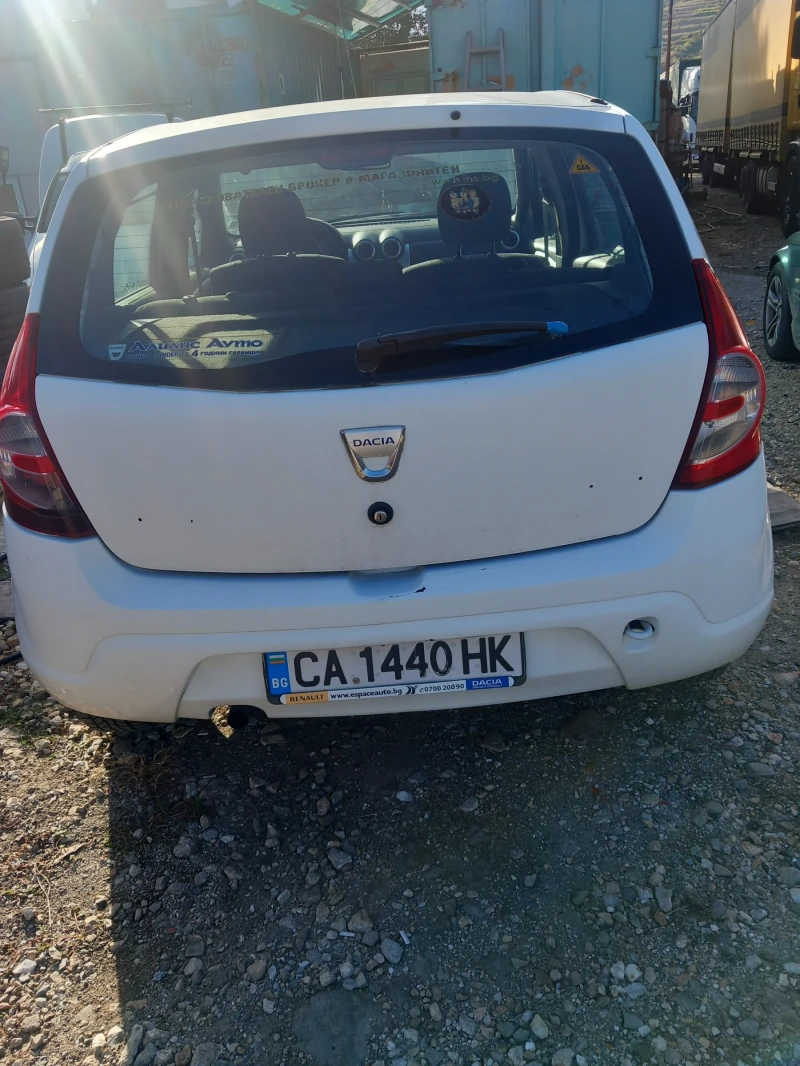 Dacia Sandero, снимка 2 - Автомобили и джипове - 47409323