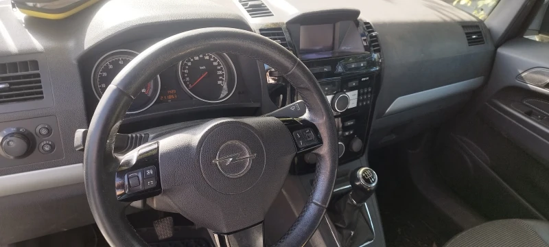 Opel Zafira, снимка 7 - Автомобили и джипове - 47761899