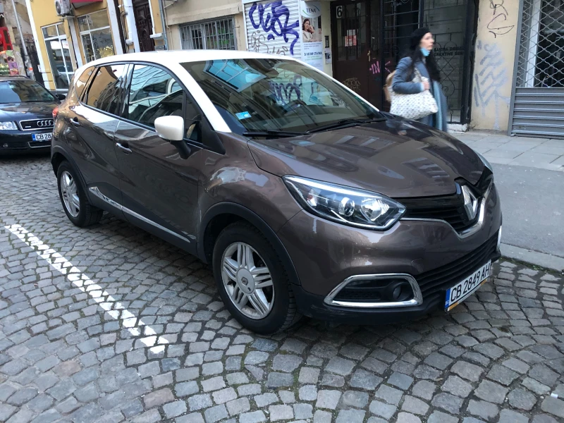 Renault Captur, снимка 1 - Автомобили и джипове - 47853712