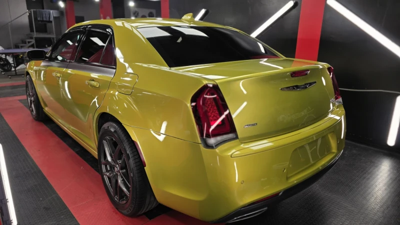 Chrysler 300c, снимка 6 - Автомобили и джипове - 52450187