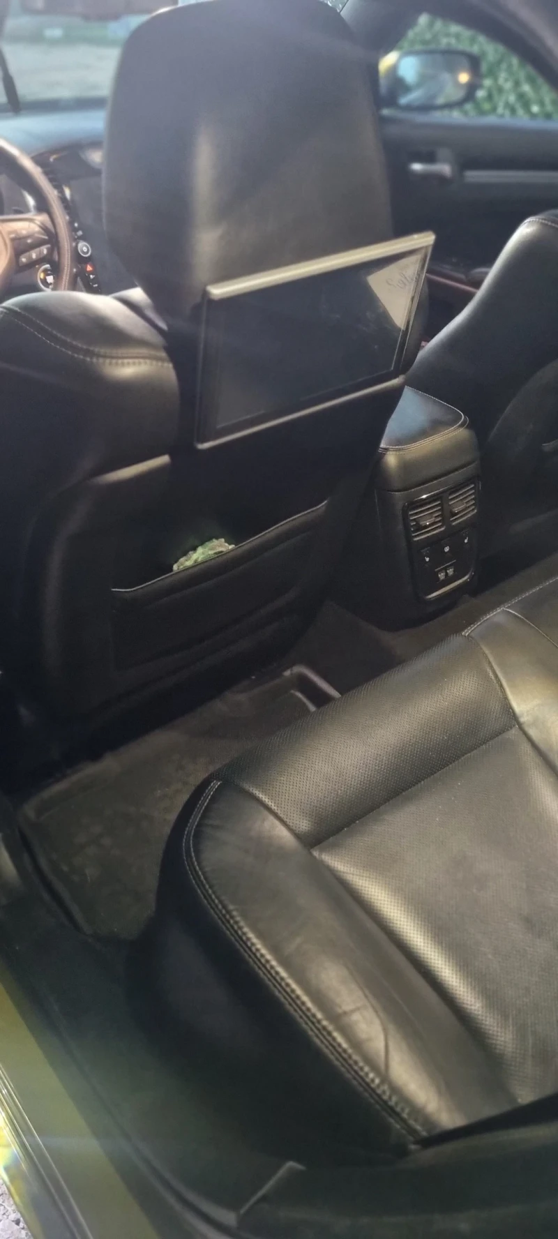 Chrysler 300c, снимка 11 - Автомобили и джипове - 52450187