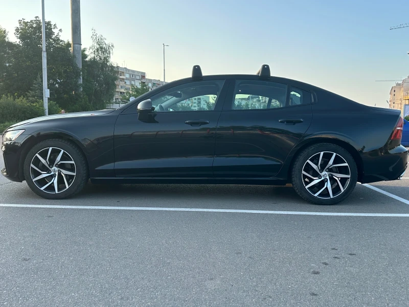 Volvo S60 Volvo B5 Mild Hybrid R Design , снимка 4 - Автомобили и джипове - 51672205