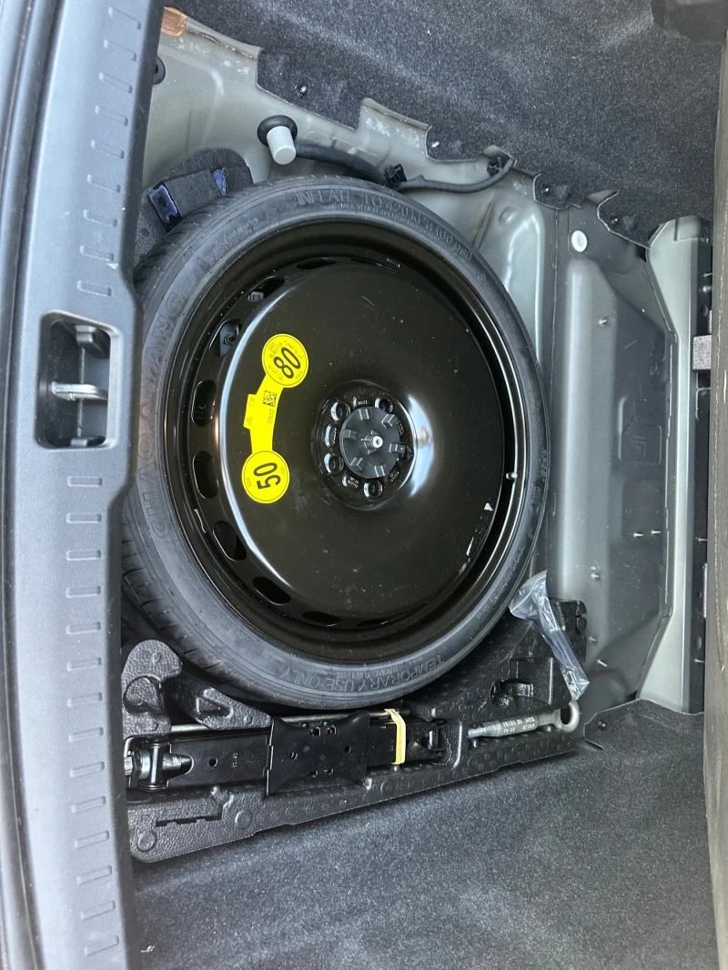 Volvo S60 Volvo B5 Mild Hybrid R Design , снимка 9 - Автомобили и джипове - 51672205