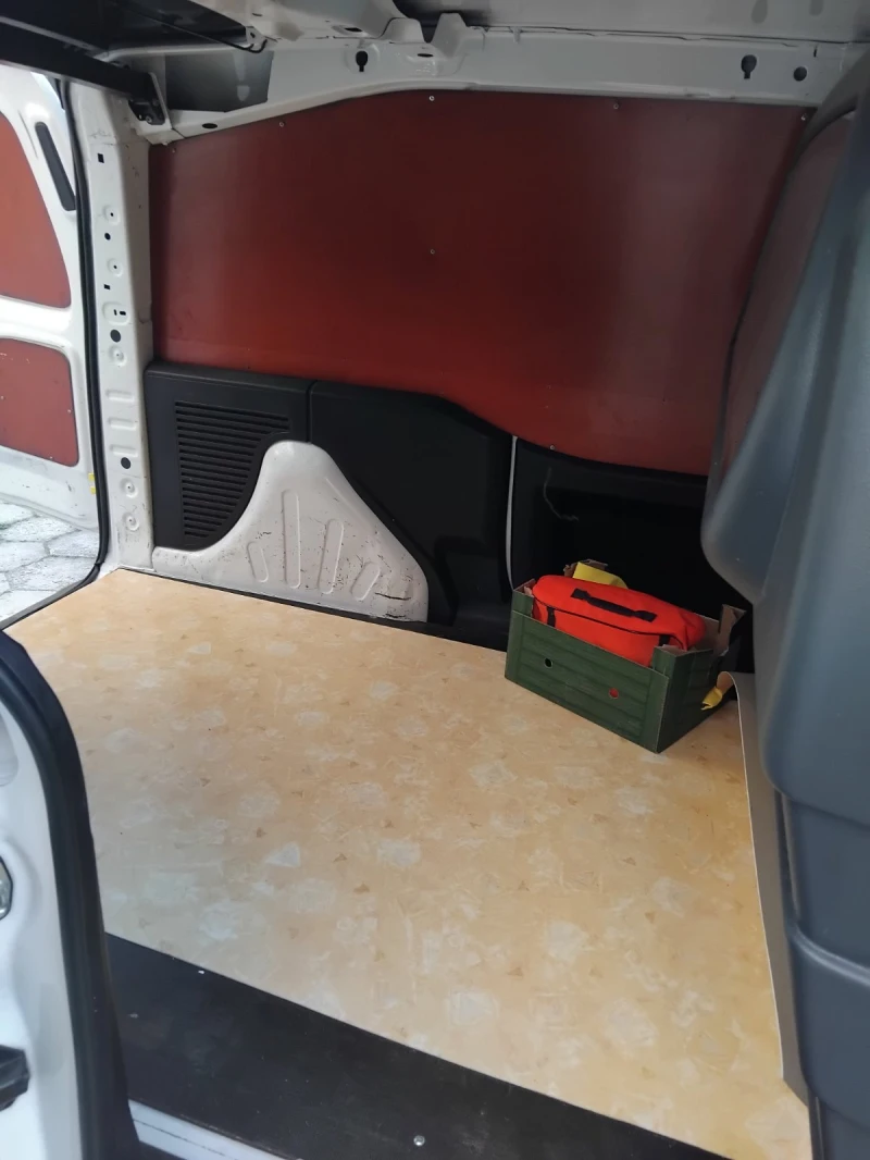 Peugeot Partner, снимка 5 - Автомобили и джипове - 52436122