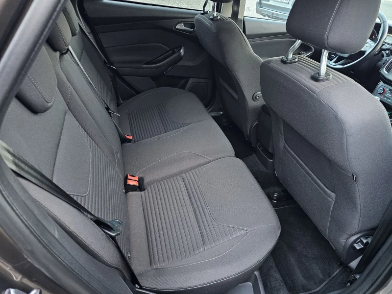 Ford Focus 1.5tdci 120k.s Kamera Podgrev volan, снимка 13 - Автомобили и джипове - 52281065