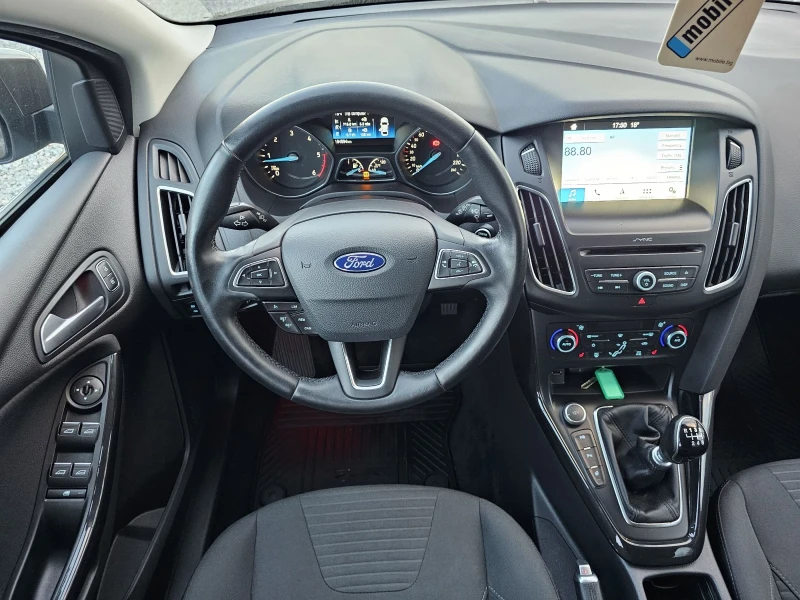 Ford Focus 1.5tdci 120k.s Kamera Podgrev volan, снимка 11 - Автомобили и джипове - 52281065