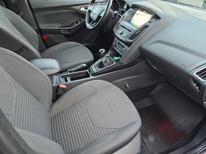 Ford Focus 1.5tdci 120k.s Kamera Podgrev volan, снимка 12 - Автомобили и джипове - 52281065