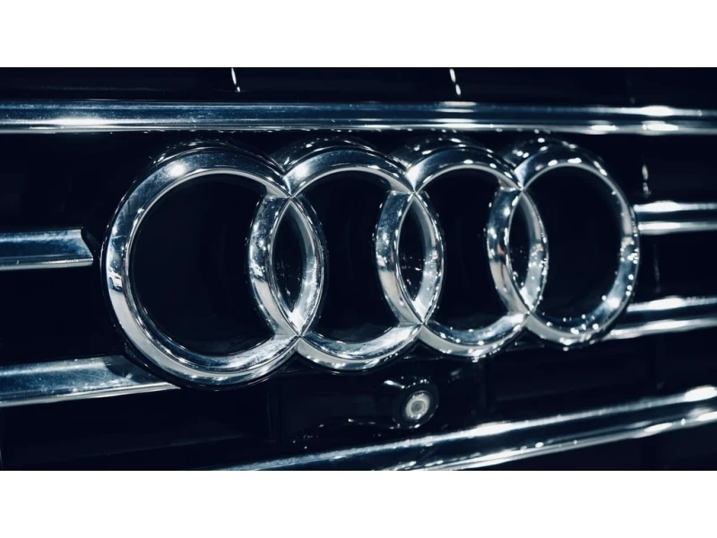 Audi A8 * PANO/360CAM/NAV/20 IN RIMS/DRIVE ASSIST/BOSE * C, снимка 9 - Автомобили и джипове - 52691187