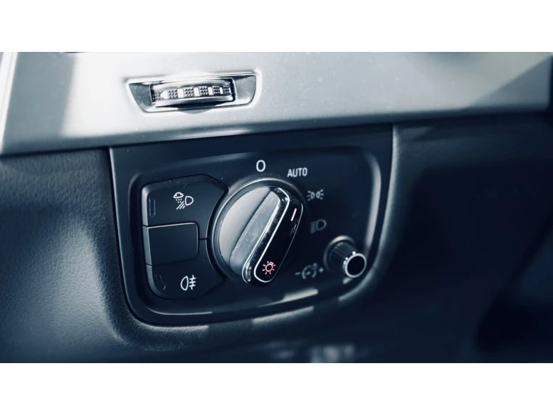 Audi A8 * PANO/360CAM/NAV/20 IN RIMS/DRIVE ASSIST/BOSE * C, снимка 17 - Автомобили и джипове - 52691187