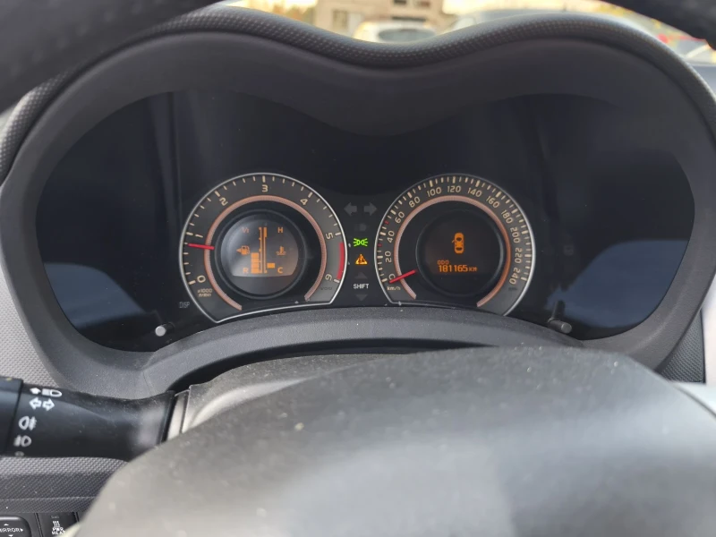 Toyota Auris, снимка 6 - Автомобили и джипове - 52693951