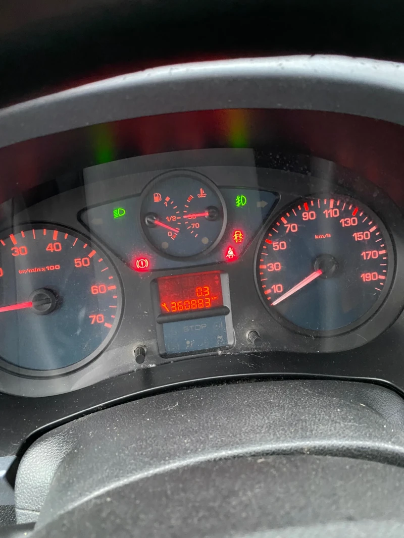 Citroen Berlingo 1.6 HDI, снимка 13 - Автомобили и джипове - 53056003