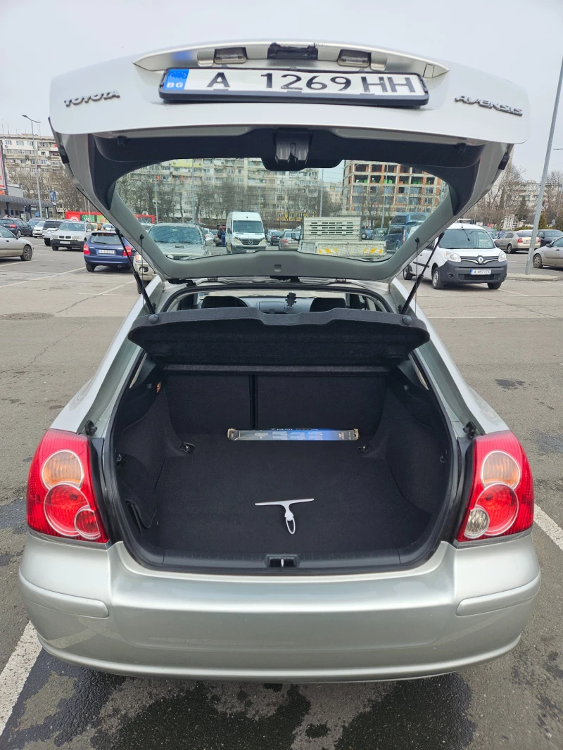 Toyota Avensis 2.0 VVT-i, снимка 5 - Автомобили и джипове - 53223755