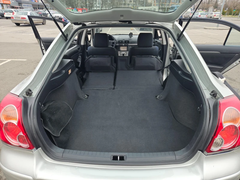 Toyota Avensis 2.0 VVT-i, снимка 9 - Автомобили и джипове - 53223755