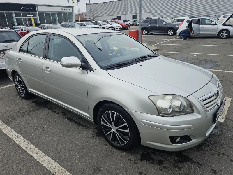 Toyota Avensis 2.0 VVT-i, снимка 2 - Автомобили и джипове - 53223755
