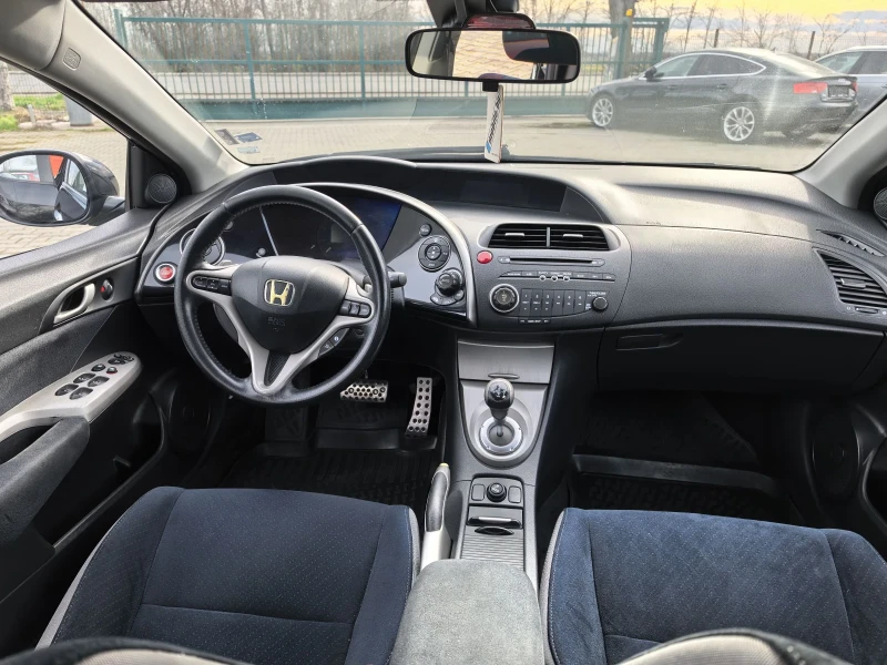 Honda Civic Автоматик Газ Регистрация 1.8 140кс, снимка 10 - Автомобили и джипове - 53425424