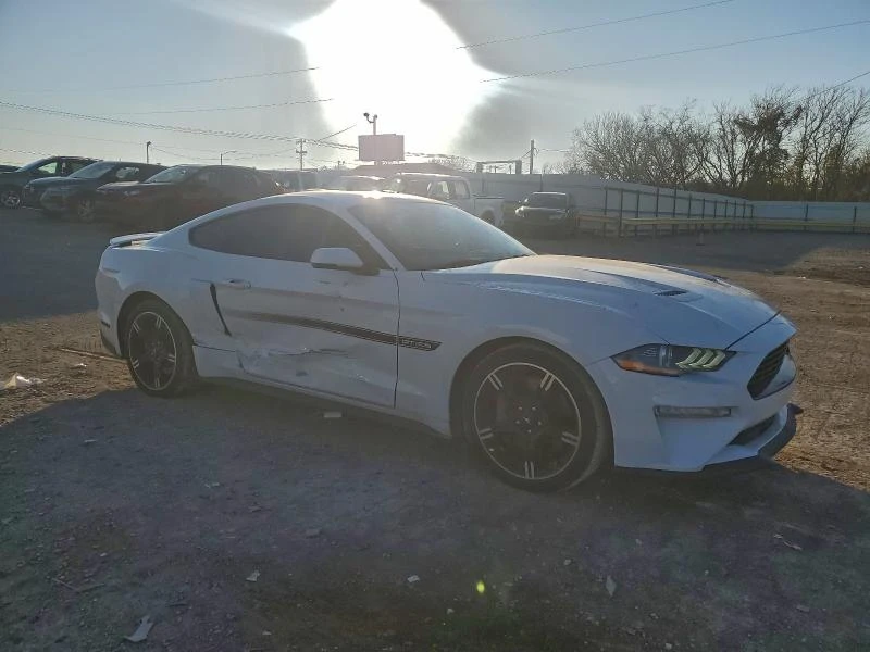 Ford Mustang GT* 5.0* V8* ПОДГРЕВ* ОБДУХВАНЕ* КАМЕРА* КЕЙЛЕС*  - изображение 3