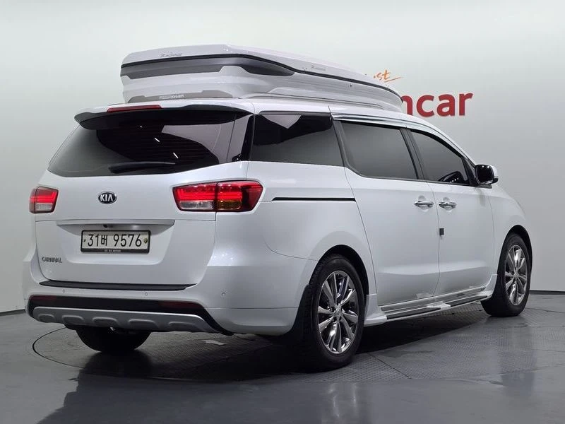 Kia Carnival 9-seater Luxury| 197к.с.| ВКЛ.ТЕХНОТЕСТ, снимка 2 - Автомобили и джипове - 55136892